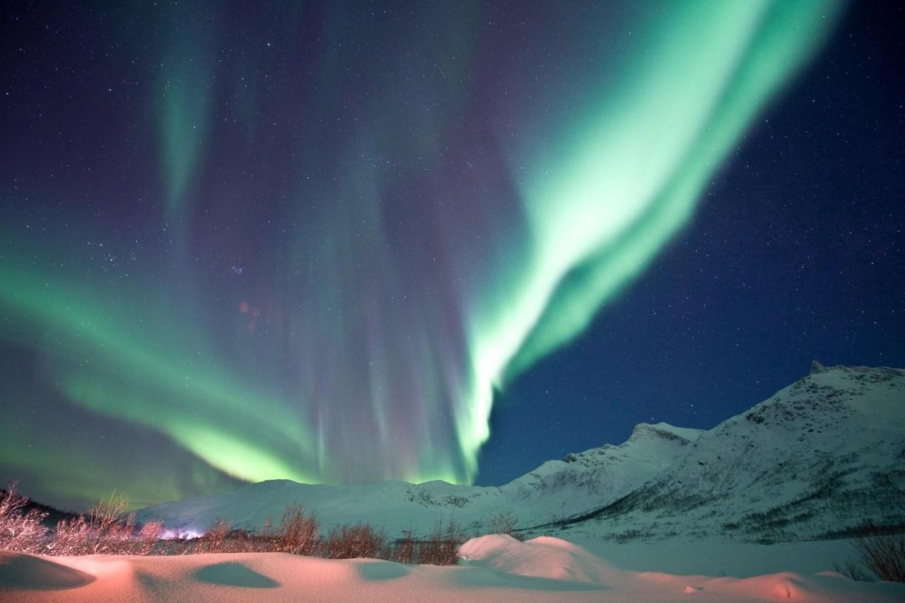 Kaikanten Kro Og Rorbu Sennesvik Exterior foto